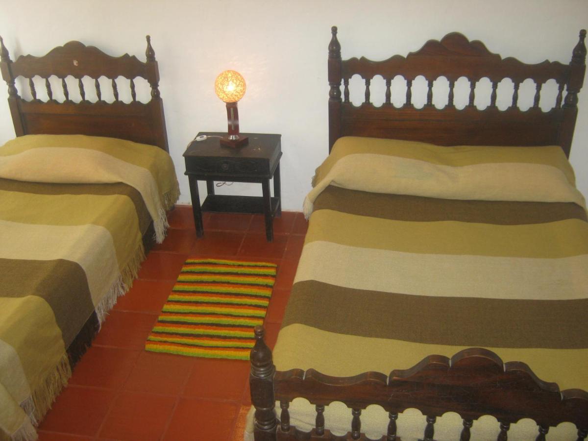 Hospedaje Y Zona De Camping Pistacho Guest House Villa de Leyva Ngoại thất bức ảnh